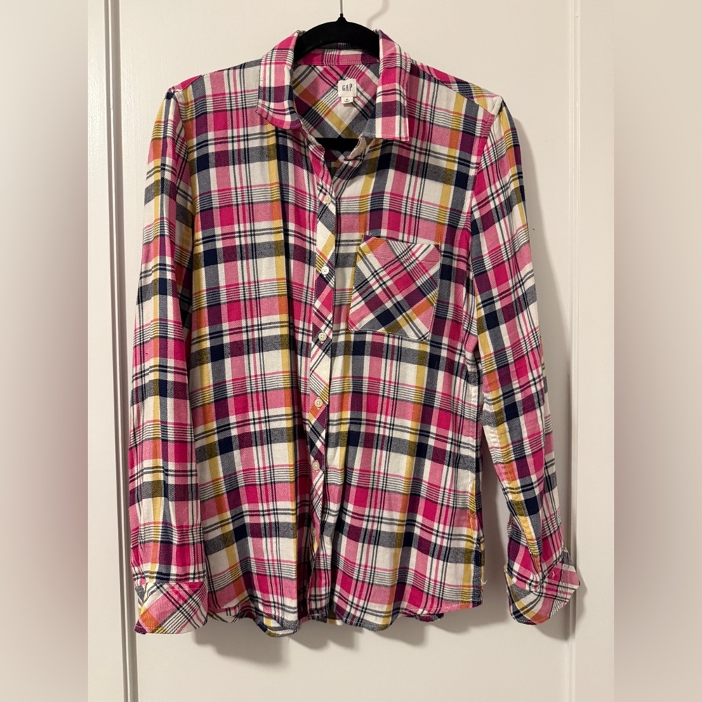 Gap pink multicolored flannel button down shirt